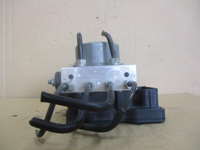 【中古】中古部品 タント LA600S ABSアクチュエーター 【3330650100-000233004342500】