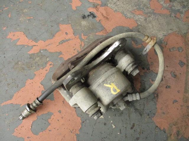 【中古】中古部品 ハイゼット S201P 右フロントキャリパー 【3310190100-001708392444330】