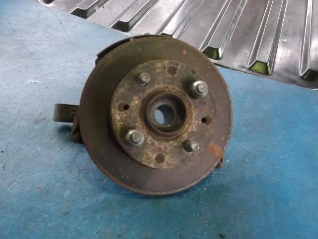 【中古】中古部品 ムーヴ L900S 左フロントナックルハブ 【3310190100-000902702444340】