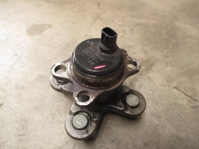 【中古】中古部品 タント L375S リアハブ 【3310190100-001568689144470】