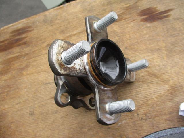 【中古】中古部品 タント LA600S リアハブ 【3310190100-001367423644470】 3