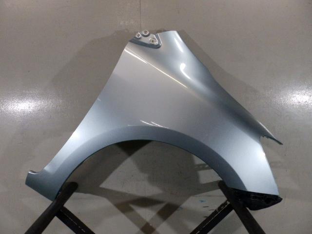 【中古】中古部品 ベルタ SCP92 右フロントフェンダー 【3260250000-000023028610600】
