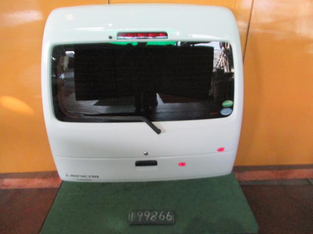 【中古】中古部品 ミニキャブ DS64V バックドア 【3310120100-230130000215800】