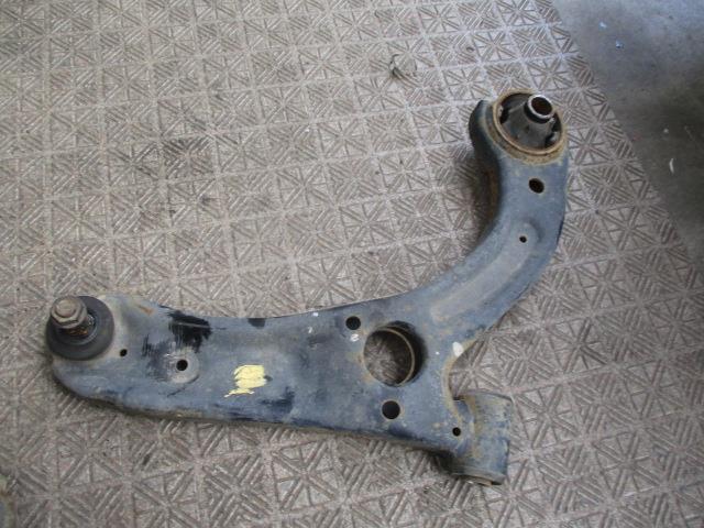 【中古】中古部品 ムーヴ L175S 右フロントロアアーム 【3310190100-001394017151720】