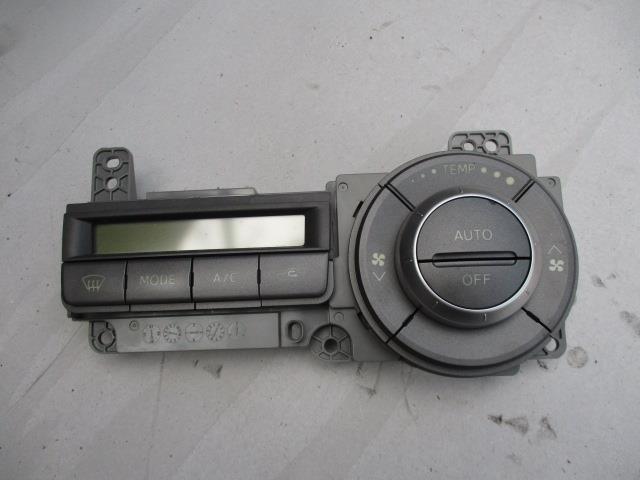 【中古】中古部品 ムーヴコンテ L575S A/Cスイッチパネル 【3310190100-001555309460900】