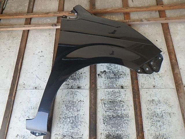 メーカー トヨタ 車名 スペイド 型式類別 17321-0013 グレード X 4WD 認定型式 DBA-NCP145 車両タイプ 4ドアハッチバック 年式 H25/9 シフト CVT 駆動 通称型式 エンジン型式 1NZ-FE ミッション型式 アクスル型式 車体色 黒 ブラックマイカ 車体色No 209 トリム色No FC40 走行距離(Km) 75,365 メーカー純正品番 53811-52450 部品メーカー品番 保証 0ヶ月/0km 付加情報 全体に目立つヒッカキキズ多数 商品情報 (1)[,サイトソウ,](1)[5,へこみ,4cm×3cm](1)[9,サビ,1×1cm](1)[全体,その他,洗車キズ](1)[全体,サイトソウ,](1)[全体,擦り傷,A　少々](2)[4,へこみ,B4cm×8cm](2)[8,へこみ,スカシ凹み 2cm×1cm](2)[9,飛び石,5個](2)[全体,飛び石,少々](2)[全体,飛び石,多少](3)[8,サビ,0.5cm](3)[全体,擦り傷,スレキズ 浅ヒッカキ無数に有](4)[1,塗装ハゲ,0.5cm3個](4)[6,その他,タッチペン跡？スレ？1cm×1cm] ※純正番号およびモデル番号は参考としてください。※リビルト部品を購入される際のお願い【再生部品】と表示されているものをリビルト部品と呼んでいます。リビルト部品の場合には、交換時に取り外した部品をご返却していただく場合があります。詳しくはこちら※大物商品(ドア・ボンネット・バンパー等)は個人宅への配送ができない場合がございます。その場合、最寄りの配送業者支店止め等の対応となりますので、あらかじめご了承ください。 ページ上部へ【中古】中古部品 スペイド NCP145 右フロントフェンダー 【3330450100-230314000310600】