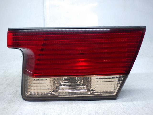 【中古】中古部品 サニー FB15 右テールランプ 【3330990500-230317001215501】