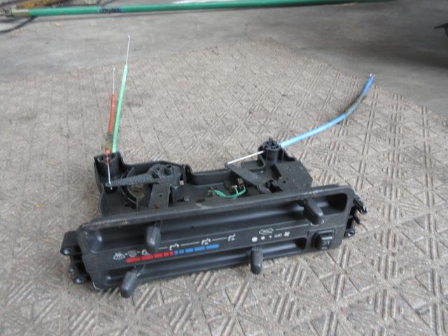【中古】中古部品 ハイゼット S200P A/Cスイッチパネル 【3310190100-001364502560...