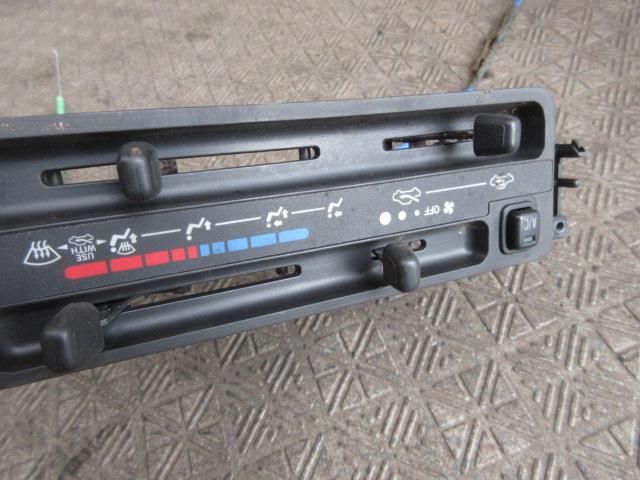 【中古】中古部品 ハイゼット S200P A/Cスイッチパネル 【3310190100-001364502560...