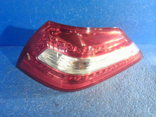 【中古】中古部品 ティアナ J32 右テールランプ 【3310390100-230218000815500】