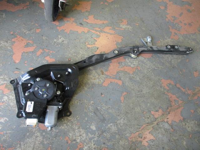 【中古】中古部品 タント LA600S クローザードアモーター 【3310190100-001699590266100】
