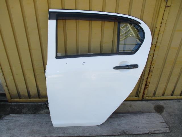 【中古】中古部品 ミライース LA300S 左リアドア 【3310190100-001477633513400】