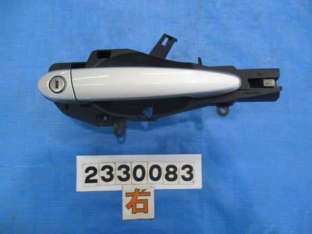 【中古】中古部品 BMW 3シリーズ VA20 アウターハンドル 【3310040100-000233008317250】
