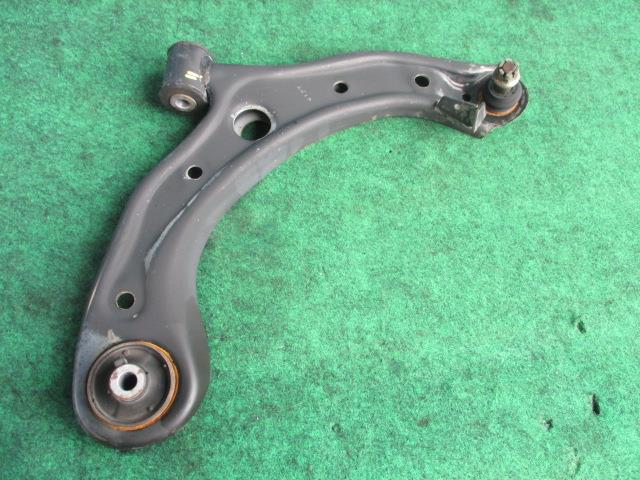 【中古】中古部品 N−WGN JH1 右フロントロアアーム 【3540020100-000005032351720】