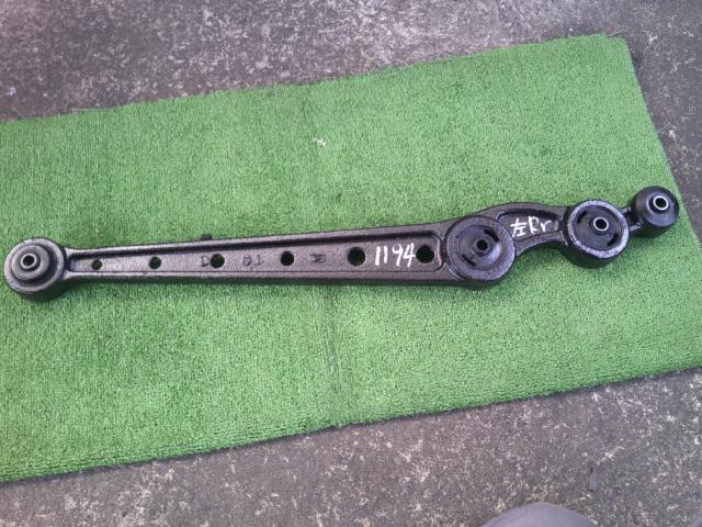 【中古】中古部品 ハイゼットアトレ S230G 左リアロアアーム 【3330190100-000002119451840】