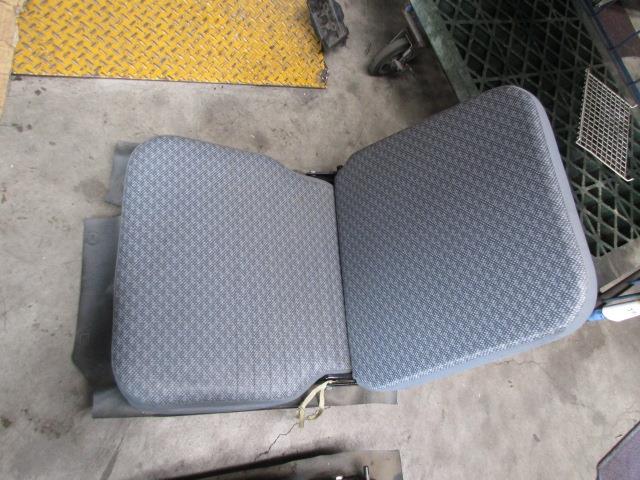 【中古】中古部品 ハイゼット S201P アシスタントシート 【3310190100-00124572637...