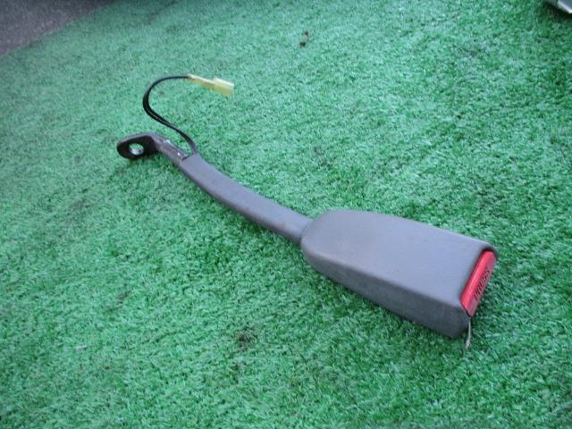 【中古】中古部品 ハイゼットアトレ S120V シートベルト 【3310190100-001572264977150】