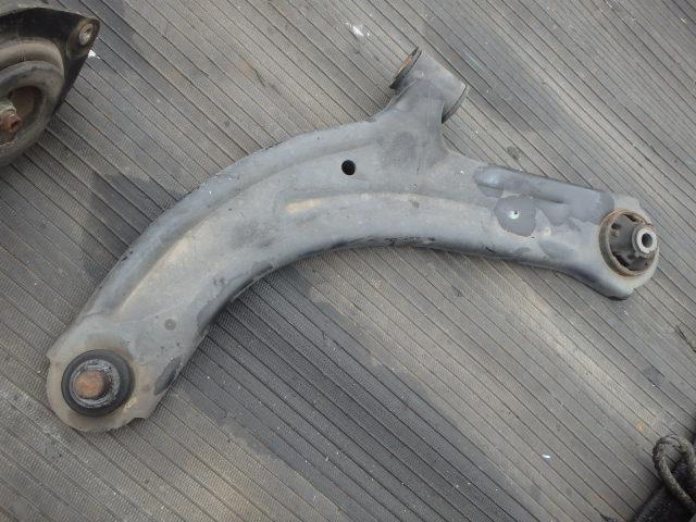 【中古】中古部品 マーチ AK12 左フロントロアアーム 【3331010800-000020841151740】