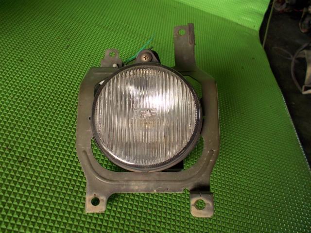 【中古】中古部品 ワゴンR MC21S 右フォグランプ 【3340220100-001110715310850】
