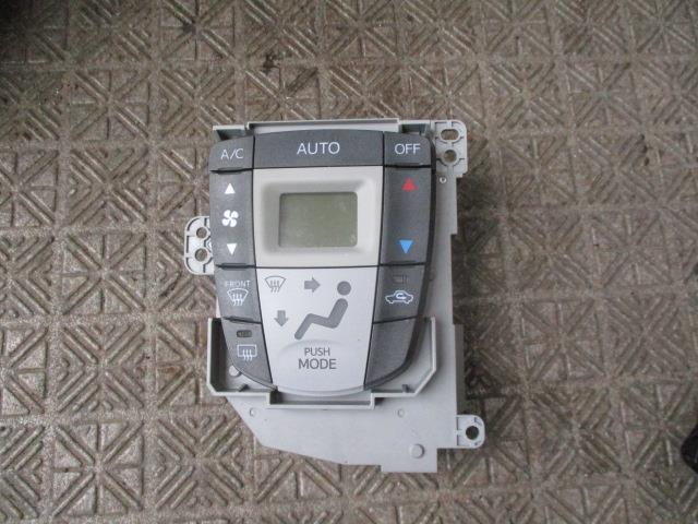 【中古】中古部品 ステラ LA100F A/Cスイッチパネル 【3310190100-001388830260900】