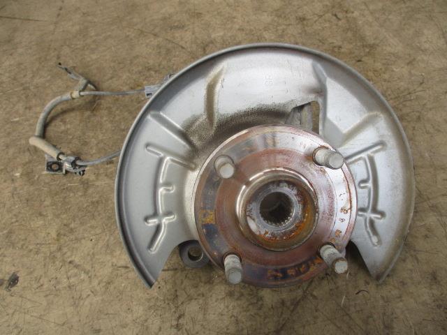 【中古】中古部品 ハイゼット S510P 右フロントナックルハブ 【3310190100-000223035544310】