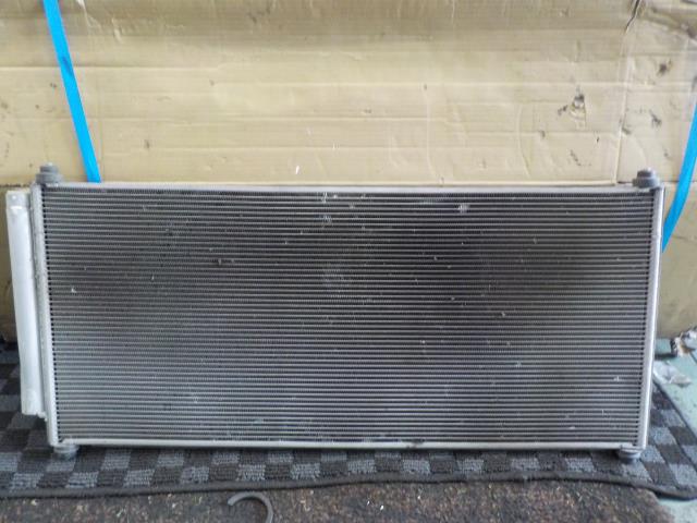 【中古】中古部品 インサイト ZE2 コンデンサー 【3260200000-230405000160600】