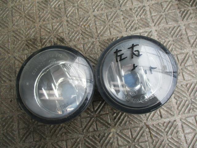 【中古】中古部品 ティーダ C11 左フォグランプ 【3310190100-001387283910950】