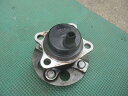 【中古】中古部品 アクア NHP10 リアハブ 【3310190100-000233006544471】
