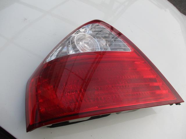 【中古】中古部品 フーガ Y50 左テールランプ 【3310190100-001515199115600】