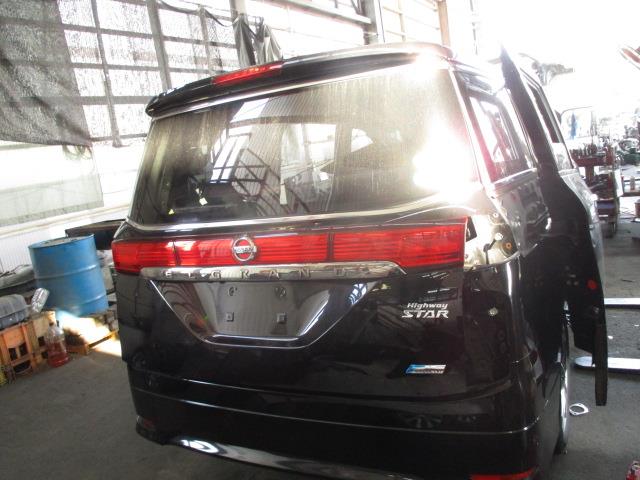 楽天市場】e52 エルグランド バックドア（パーツ｜車用品）：車用品