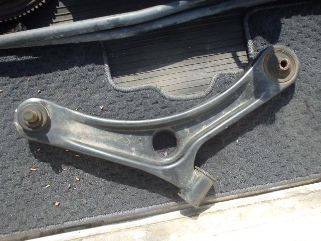 【中古】中古部品 R2 RC1 右フロントロアアーム 【3331010800-000020926251720】