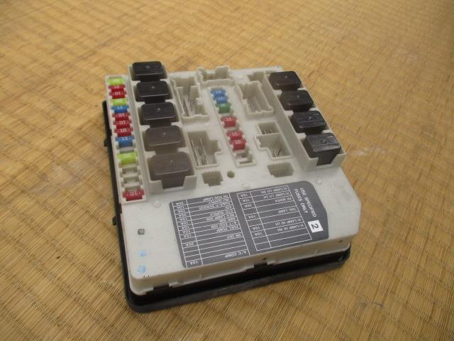 【中古】中古部品 ノート E11 ヒューズボックス 【3310190100-001529500967800】