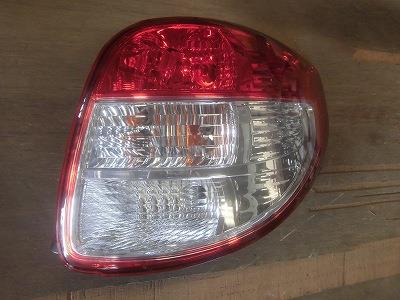 【中古】中古部品 SX4 YA11S 右テールランプ 【3340180100-230422000115500】