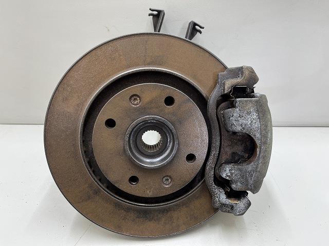 【中古】中古部品 プジョー 206 T1NFU 右フロントナックルハブ 【3310070100-000742601544310】