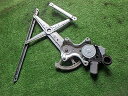 【中古】中古部品 アクア NHP10 右フロントドアレギュレータ・モーター 【3330450100-230425000113120】