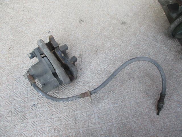 【中古】中古部品 クルーガー MCU20W 右リアキャリパー 【3310190100-001331252844430】