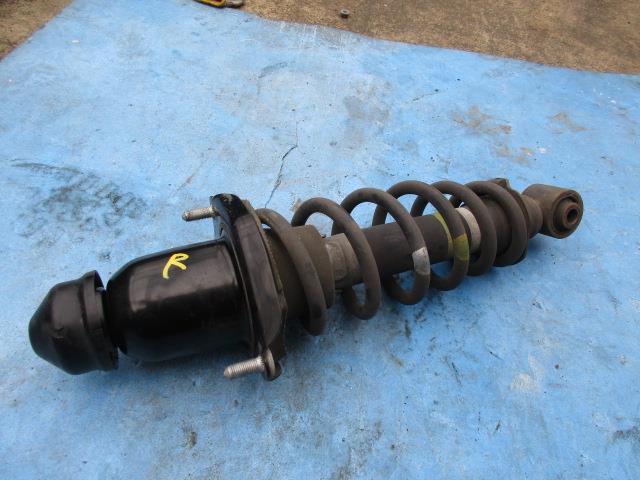 【中古】中古部品 カルディナ ZZT241W 右リアストラット 【3310190100-001301767850310】