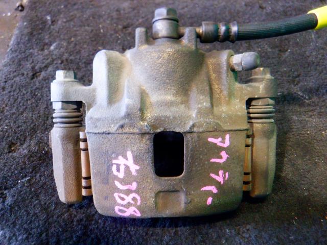 【中古】中古部品 アクティ HA6 右フロントキャリパー 【3340140100-000023352844330】