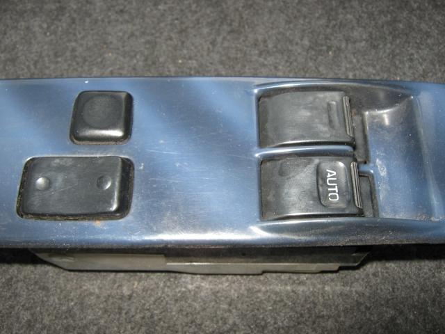 【中古】中古部品 グランビア KCH10W パワーウインドウスイッチ 【3310190100-000789930561900】 2