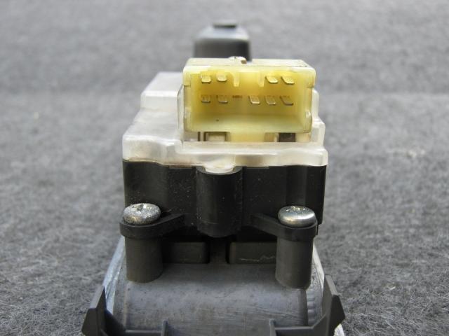 【中古】中古部品 グランビア KCH10W パワーウインドウスイッチ 【3310190100-000789930561900】 3