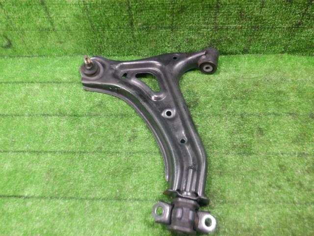 【中古】中古部品 アクティ HA9 左フロントロアアーム 【3330420100-230426000251740】