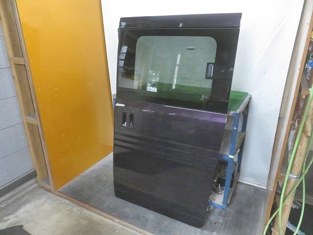 【中古】中古部品 N−VAN JJ2 左リアドア 【3330380100-000035013613400】