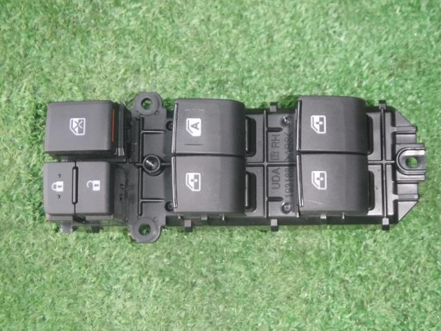 【中古】中古部品 シエンタ NCP175G パワーウインドウスイッチ 【3330450100-230508000161900】