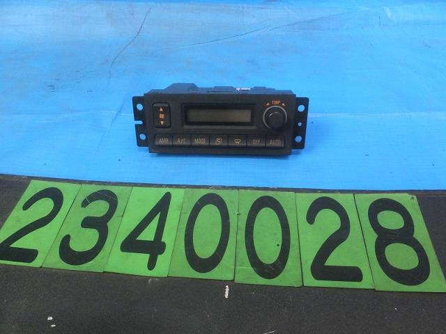 【中古】中古部品 いすゞ大型車 EXZ52J6 A/Cスイッチパネル 【3310040100-000234002860900】