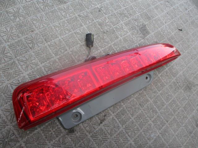 【中古】中古部品 アイシス ANM10W 左テールランプ 【3310190100-001432755215600】