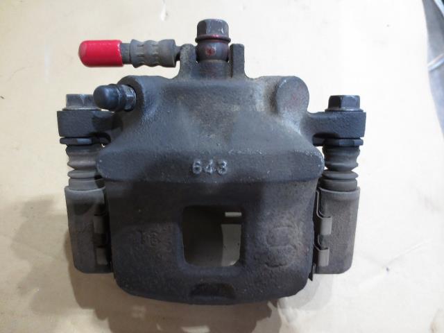 【中古】中古部品 ワゴンR MH21S 右フロントキャリパー 【3330460100-000001554344330】
