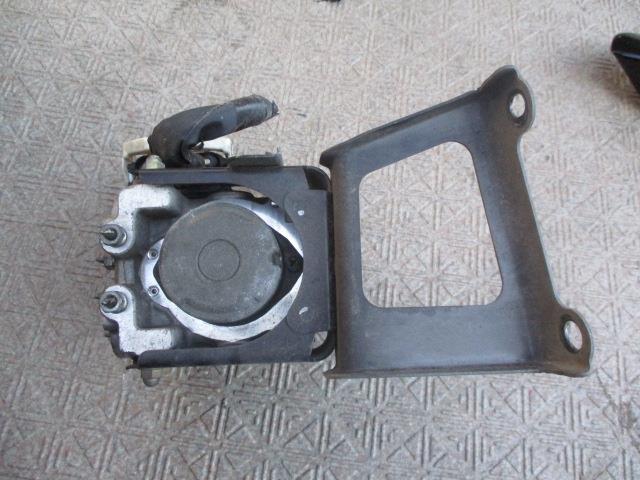 【中古】中古部品 クルーガー MCU20W ABSアクチュエーター 【3310190100-001331249242500】