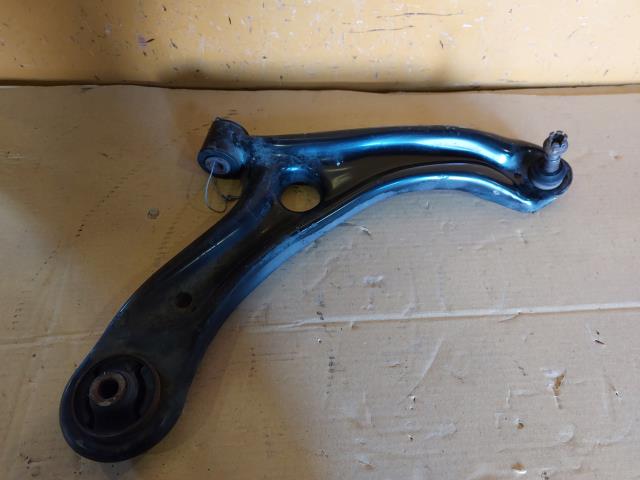 【中古】中古部品 シャトル GP7 右フロントロアアーム 【3330960100-000051714751720】