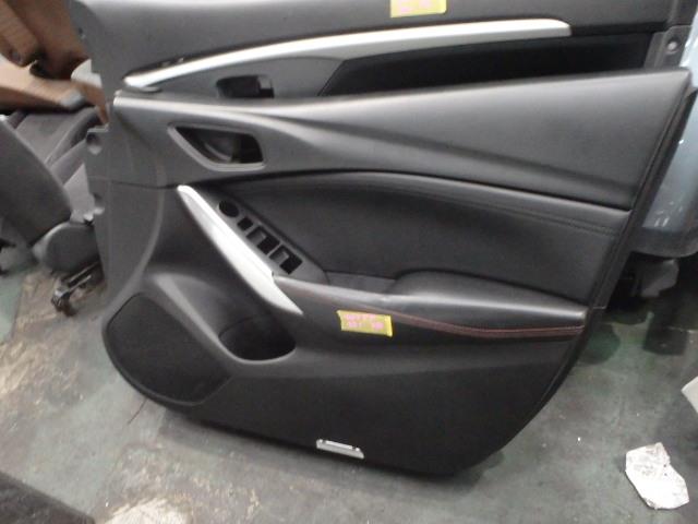 【中古】中古部品 アテンザ GJ2FP 右フロントドアトリム 【3331010800-000020996213150】