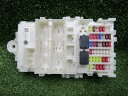 【中古】中古部品 ヴェゼル RU3 ヒューズボックス 【3330200100-220432000067800】